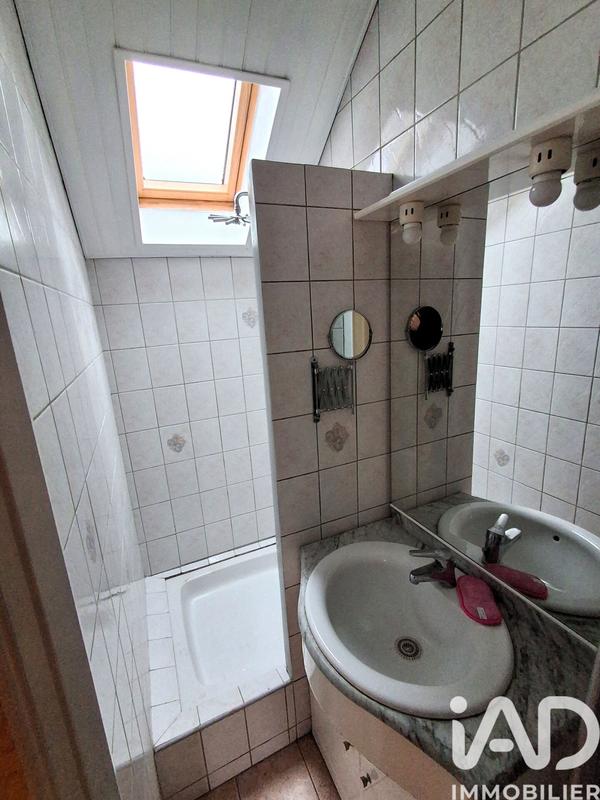 Maison - 98 m² - 5 pièces