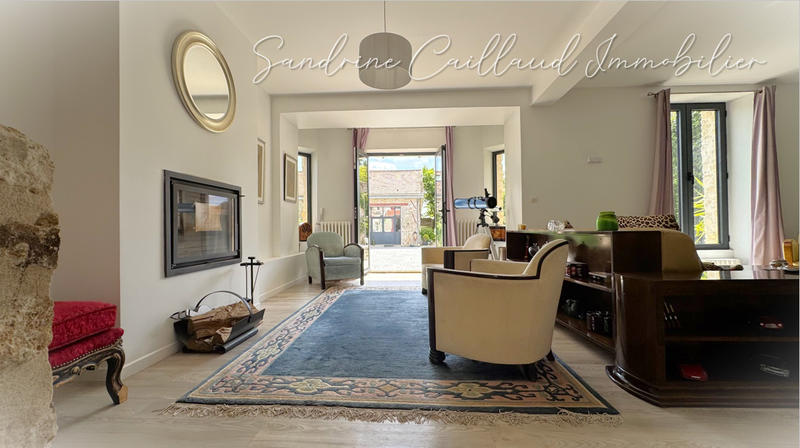 Maison - 229 m² - 8 pièces