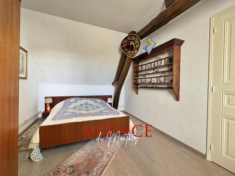 Maison - 180 m² - 5 pièces