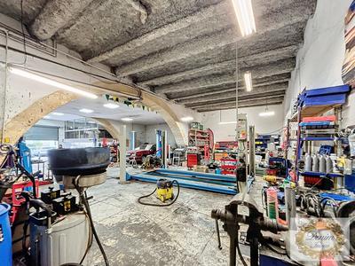 Local d'activités - 275 m²