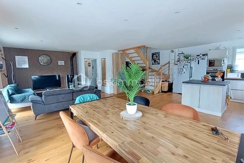 Maison - 125 m² - 7 pièces