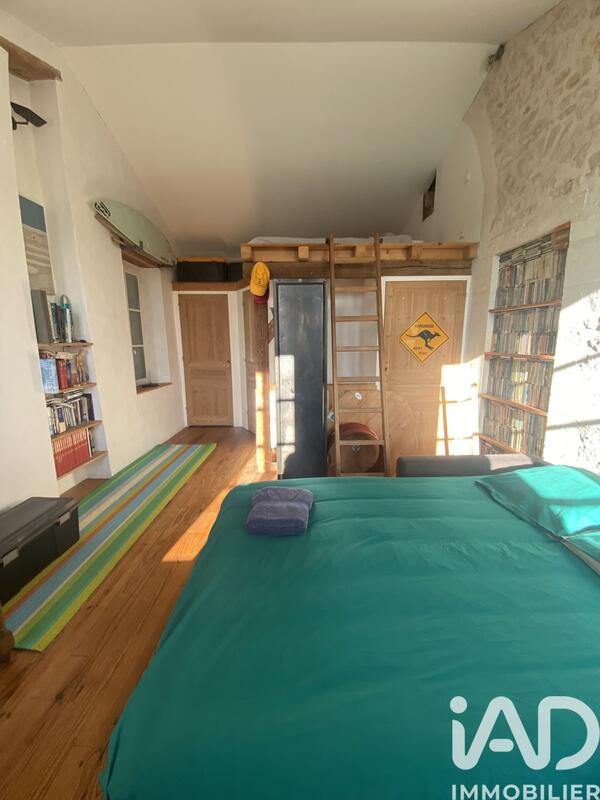 Maison - 230 m² - 8 pièces