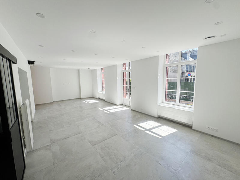 Maison - 262 m² - 11 pièces