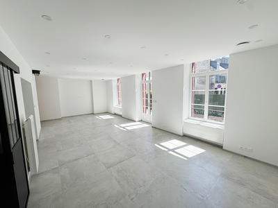 Maison - 262 m² - 11 pièces