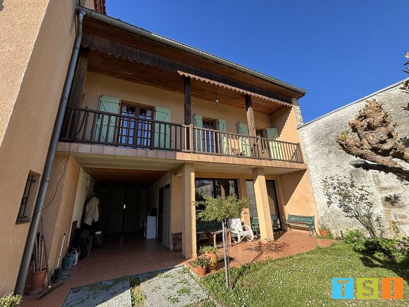 Maison - 268 m² - 7 pièces