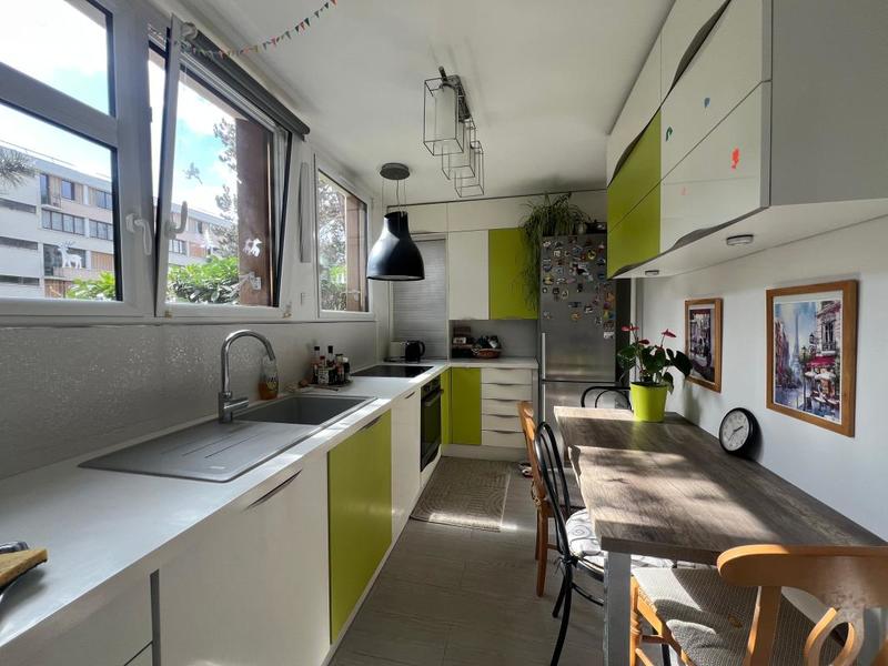 Appartement - 82 m² - 4 pièces