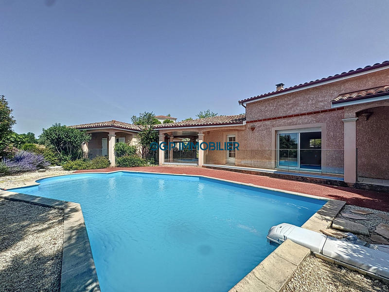 Maison - 161 m² - 5 pièces