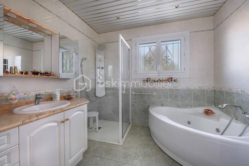 Maison - 155 m² - 7 pièces