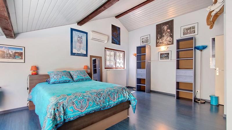 Maison - 313 m² - 9 pièces