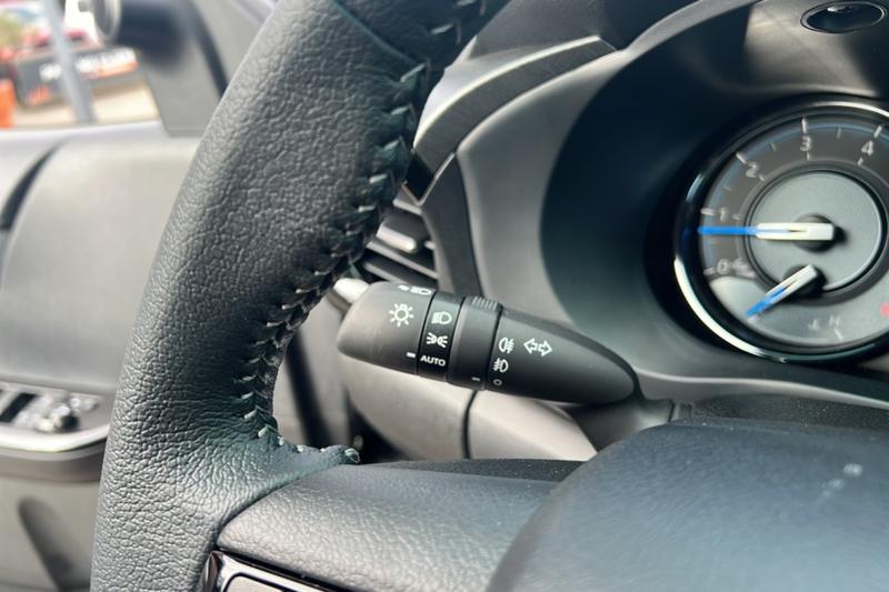 Toyota Hilux 2.8 204 Bva Invincible 4p