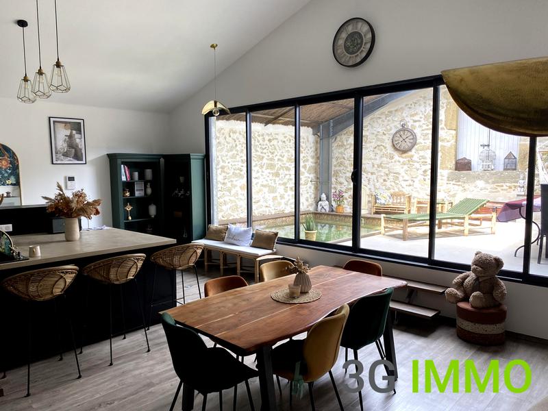 Maison - 204 m² - 7 pièces
