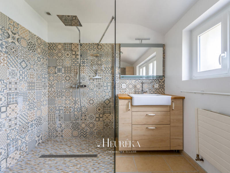 Maison - 400 m² - 10 pièces