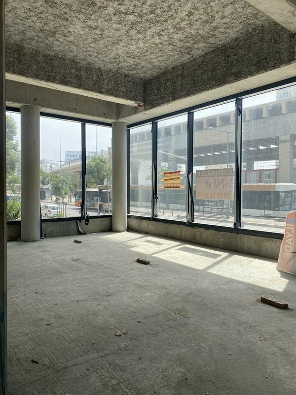 Local commercial - 223 m²