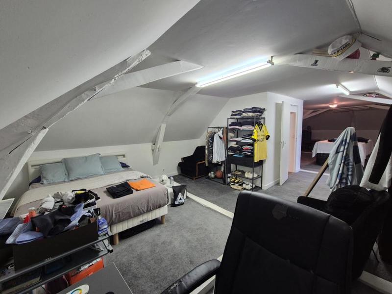 Maison - 300 m² - 7 pièces