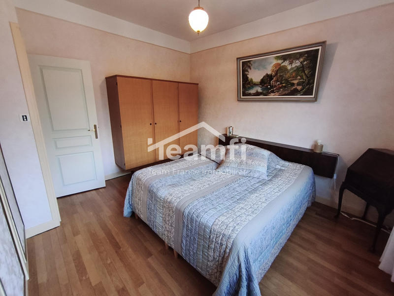 Maison - 180 m² - 5 pièces