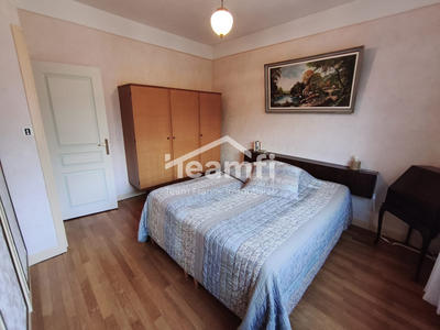 Maison - 180 m² - 5 pièces