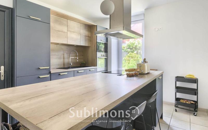 Maison bourgeoise - 230 m² - 8 pièces