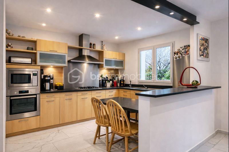 Pavillon - 110 m² - 6 pièces