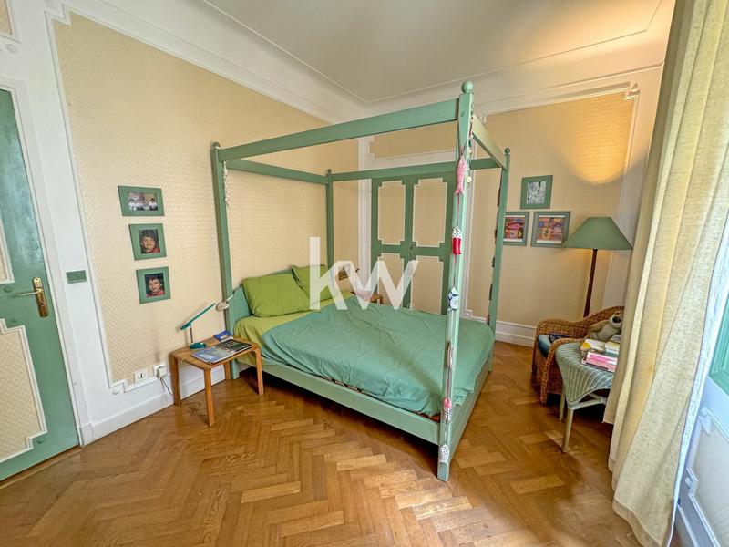 Appartement - 120 m² - 4 pièces