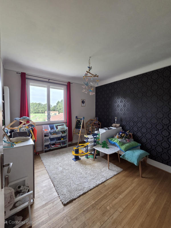 Maison - 163 m² - 8 pièces