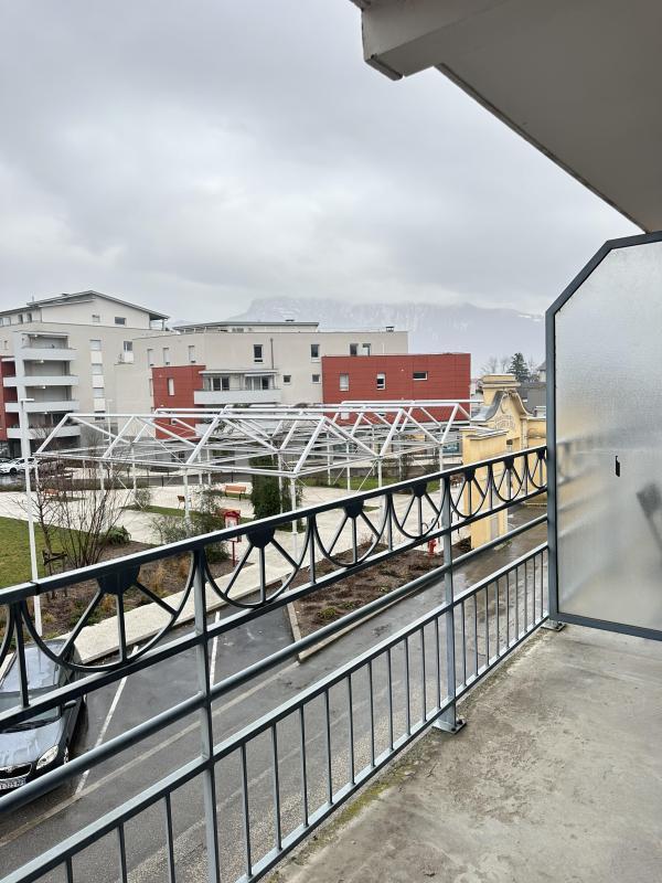 Appartement - 80 m² - 3 pièces