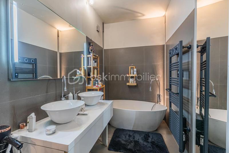 Appartement - 101 m² - 3 pièces