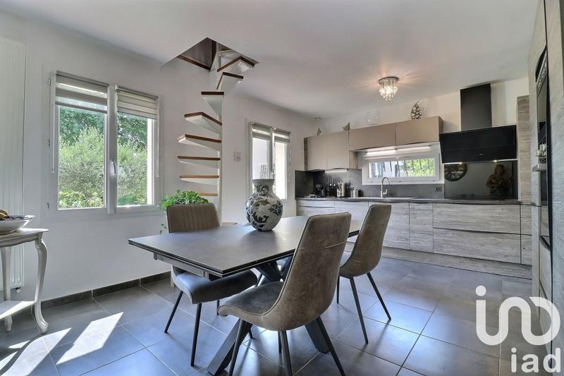 Maison - 87 m² - 4 pièces