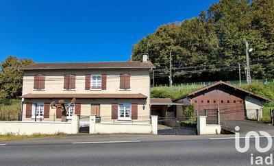 Maison - 122 m² - 5 pièces