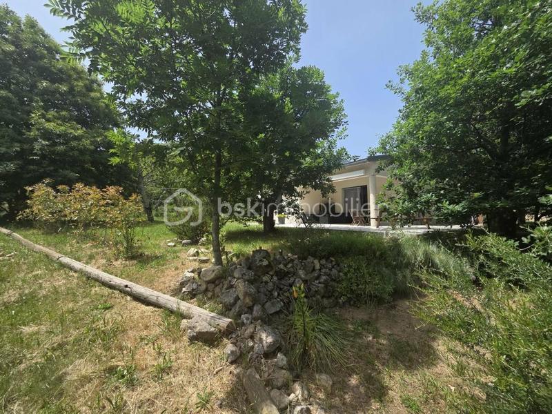 Maison - 102 m² - 5 pièces