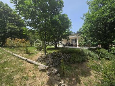 Maison - 102 m² - 5 pièces