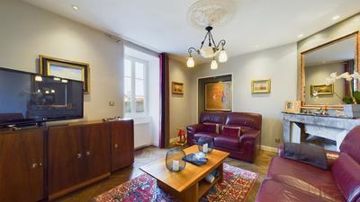 Maison bourgeoise - 219 m² - 9 pièces