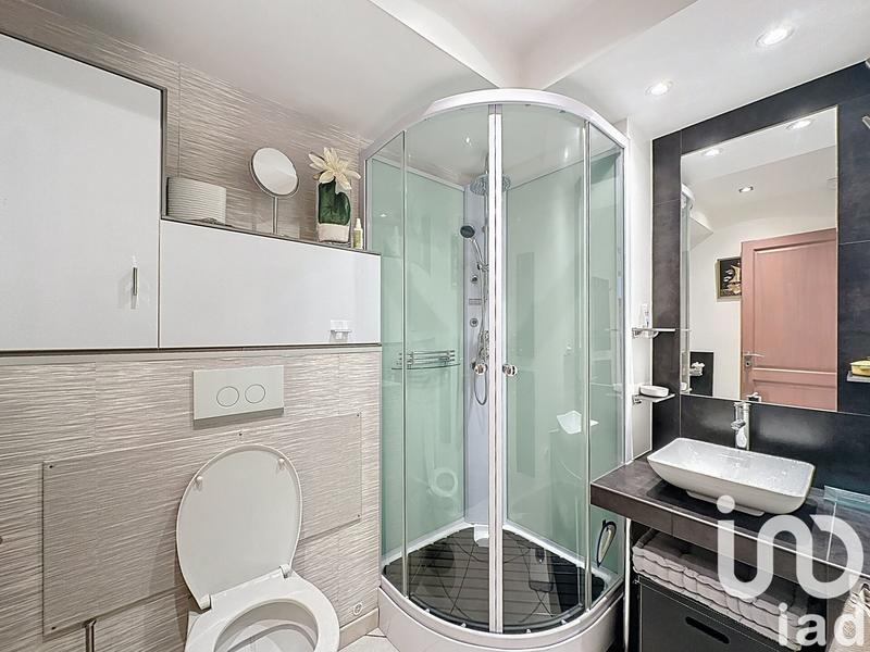 Maison - 232 m² - 7 pièces