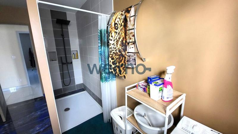 Maison - 210 m² - 8 pièces