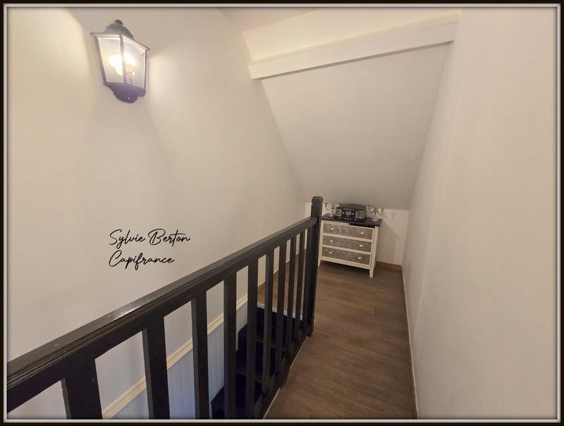 Maison - 99 m² - 6 pièces