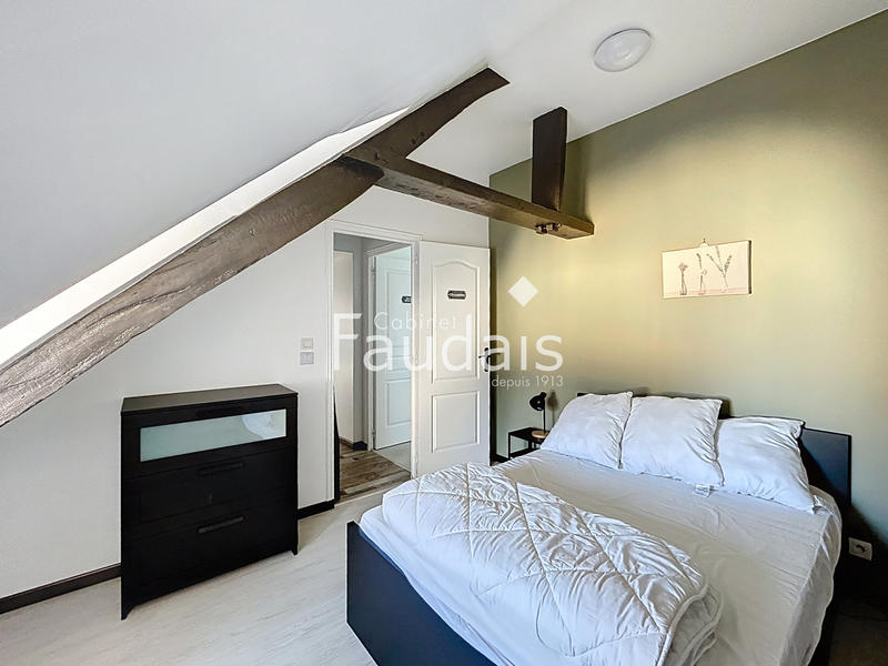 Maison - 140 m² - 8 pièces