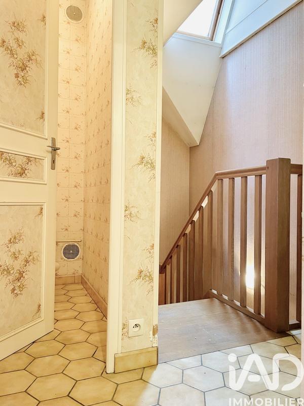 Maison - 201 m² - 10 pièces