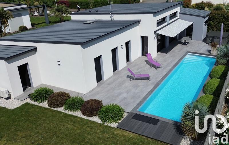 Maison - 121 m² - 5 pièces