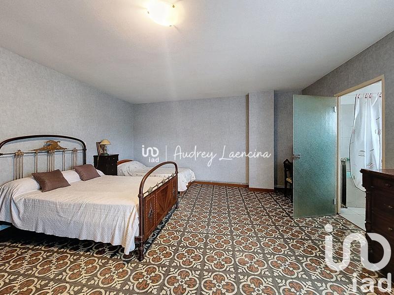 Maison - 500 m² - 6 pièces