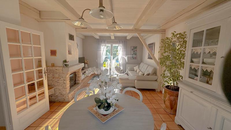 Maison - 97 m² - 5 pièces