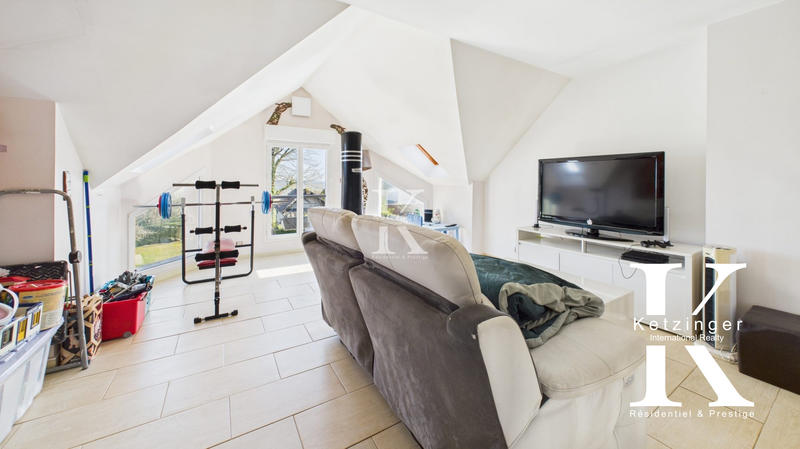 Maison traditionnelle - 140 m² - 5 pièces