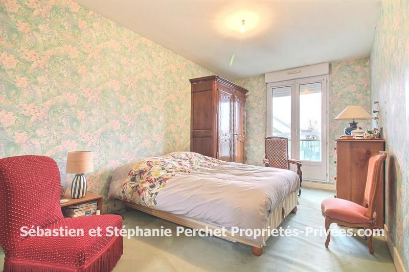 Maison - 213 m² - 8 pièces