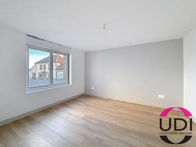 Maison - 84 m² - 4 pièces