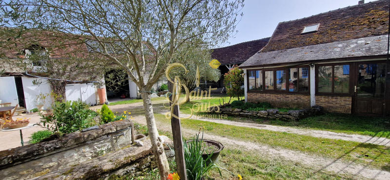 Maison - 265 m² - 8 pièces