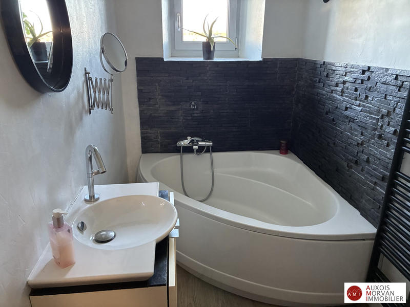 Maison ancienne - 151 m² - 6 pièces