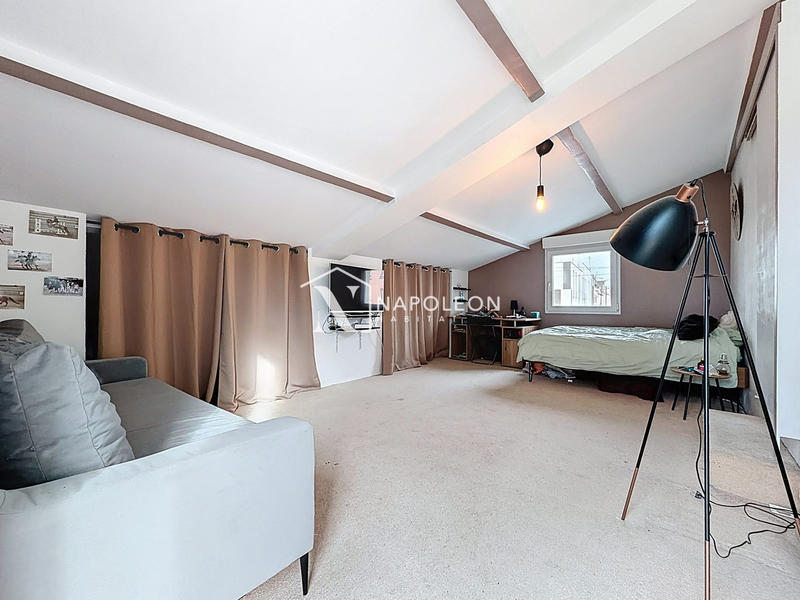 Maison - 147 m² - 6 pièces