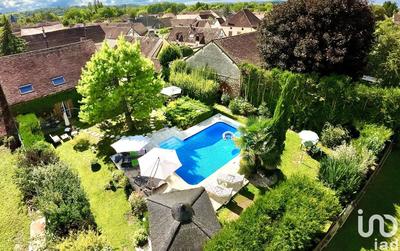 Maison - 215 m² - 7 pièces