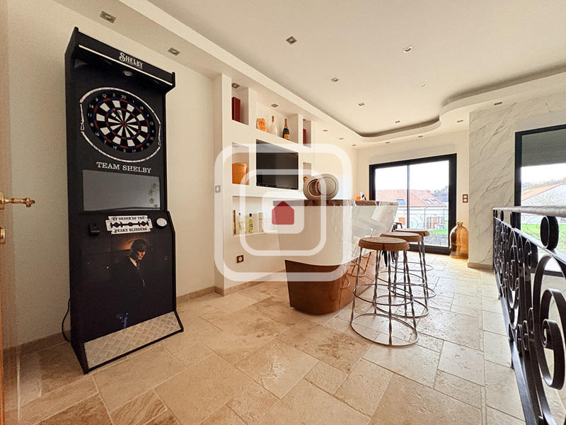 Maison - 191 m² - 5 pièces