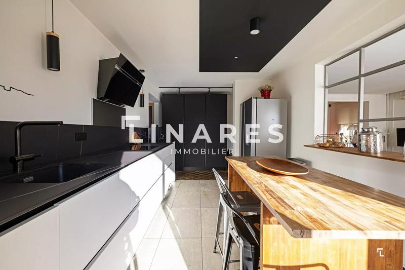 Appartement - 143 m² - 5 pièces