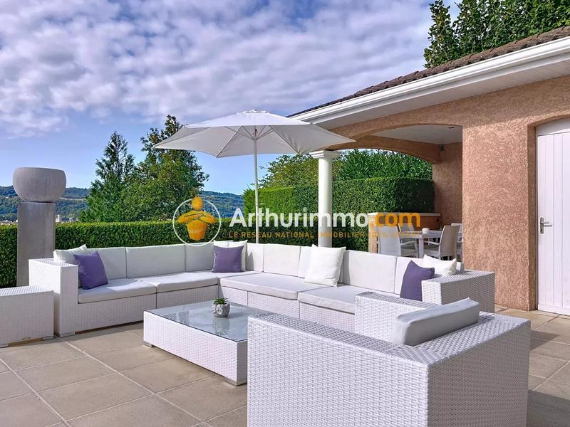 Maison - 205 m² - 7 pièces