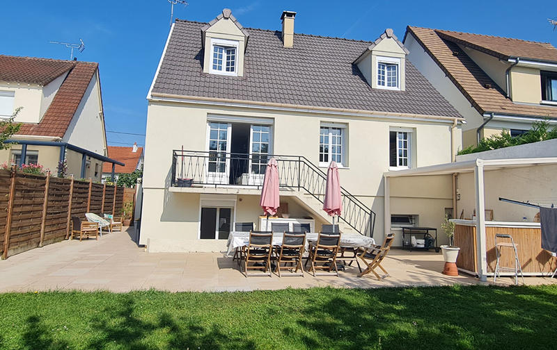 Maison - 117 m² - 8 pièces